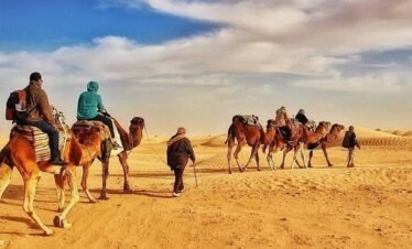 3-Day Camel Tour: Douz to Ksar Ghilane Oasis